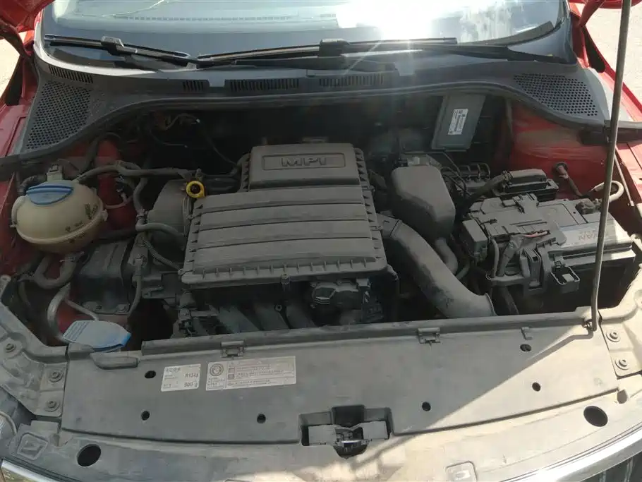Škoda Skoda Rapid Spaceback 2014 1.6L Automatic Joy Edition фото 10