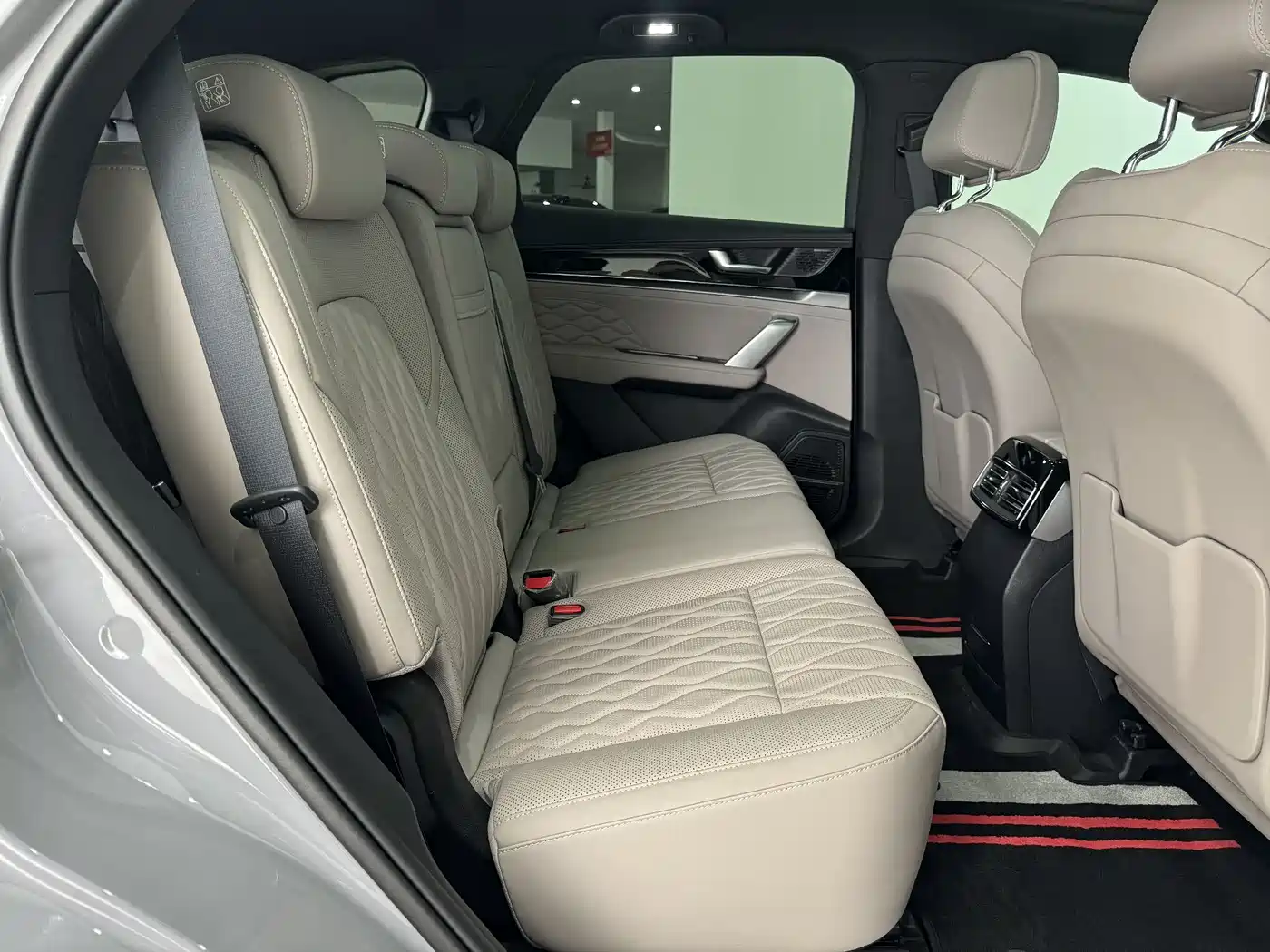 BYD Tang New Energy 2025 Smart Driving Edition DM-i 115KM Flagship фото 6