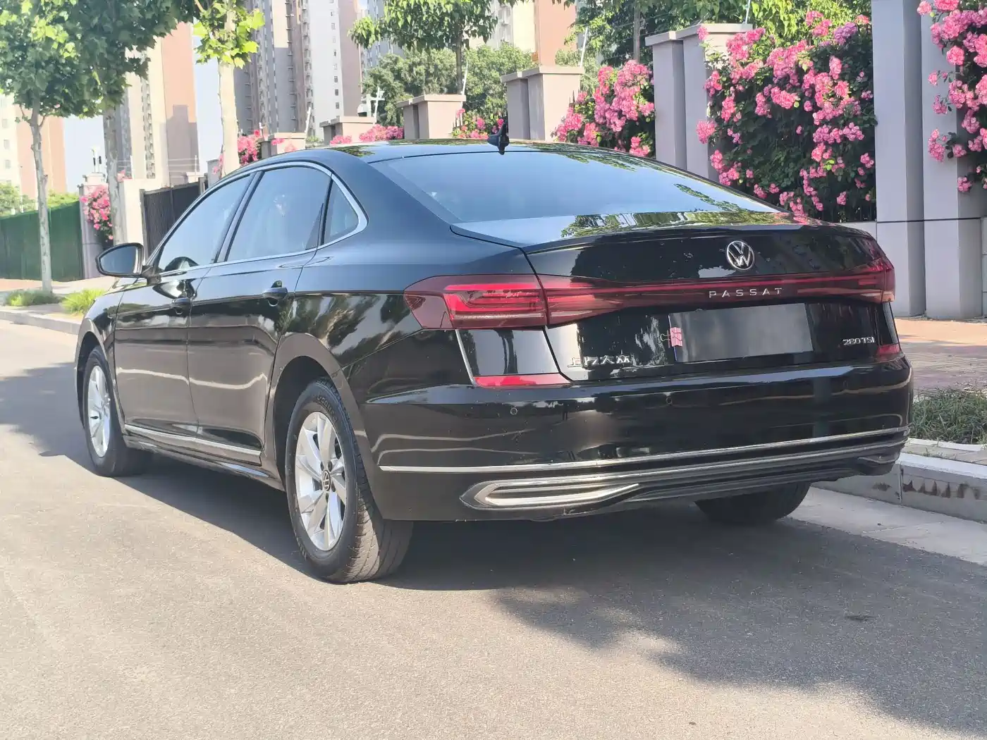Volkswagen Passat 2022 280TSI Business Edition фото 18