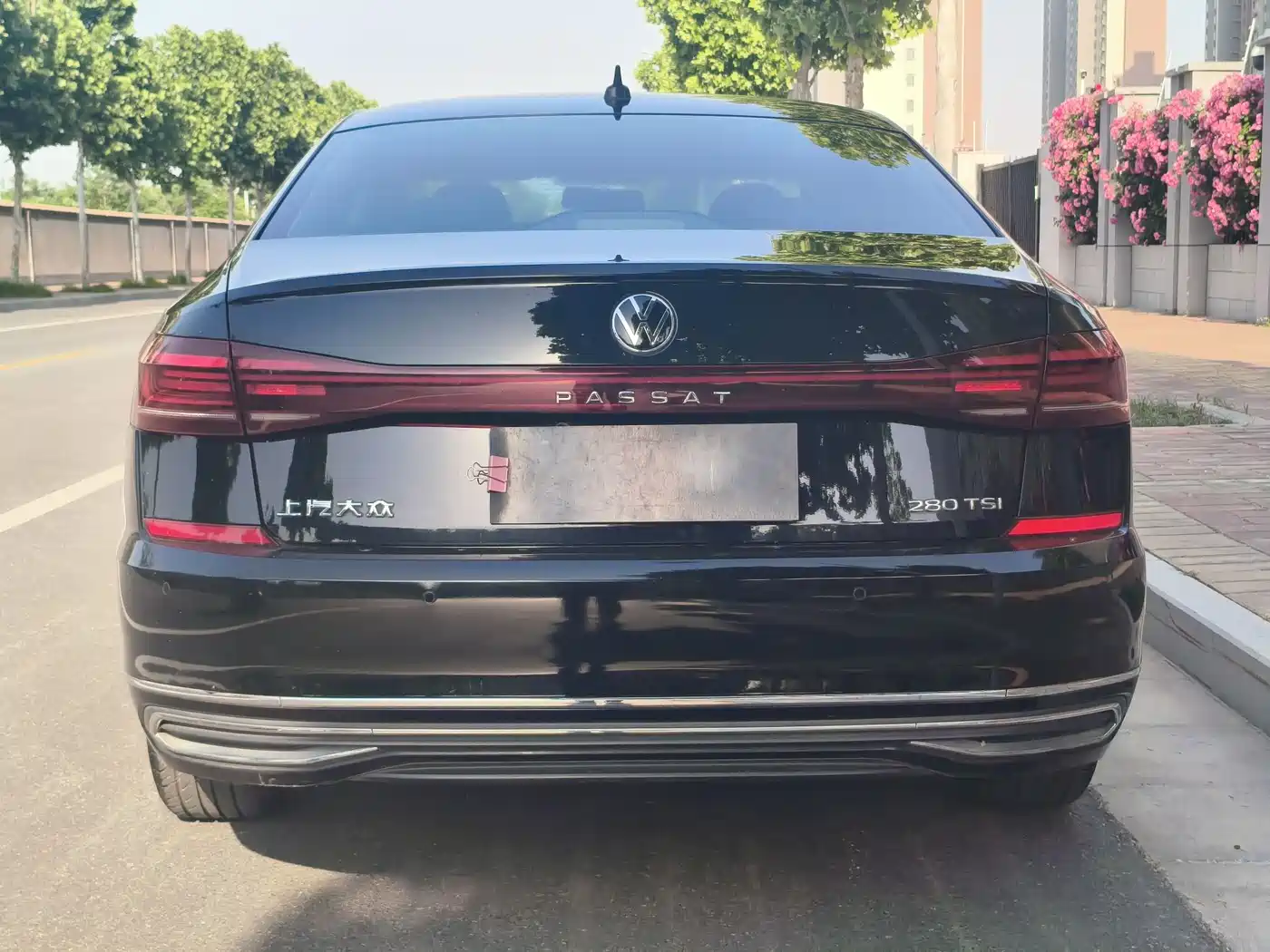 Volkswagen Passat 2022 280TSI Business Edition фото 19