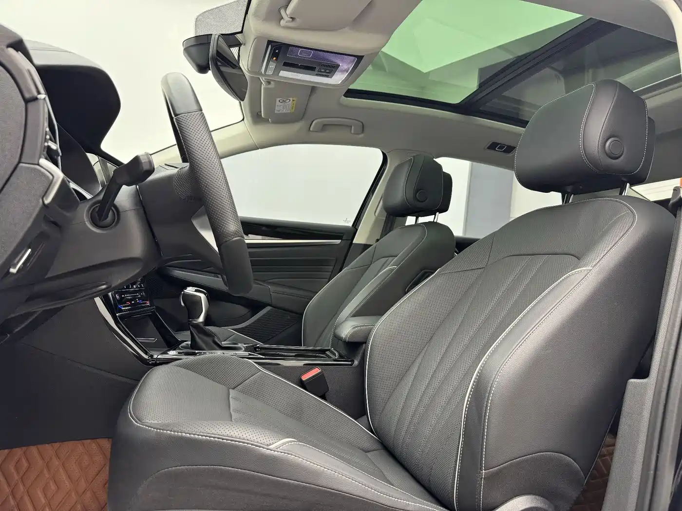 Volkswagen Passat 2024 330TSI Starlight Elite Edition фото 11