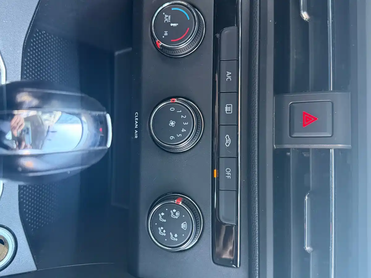 Volkswagen Lavida 2021 1.5L Auto Comfort Edition фото 14