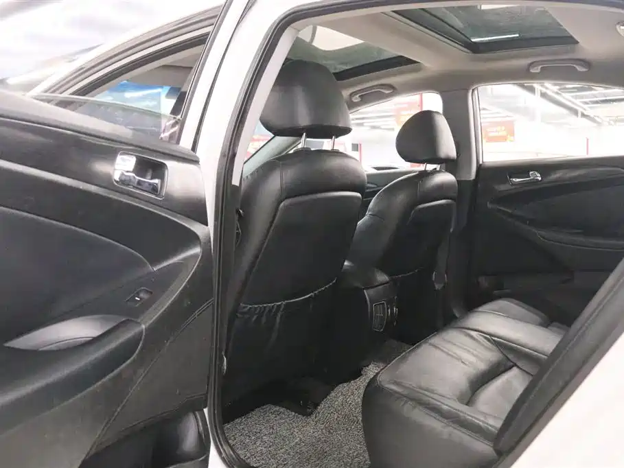 Hyundai Sonata 2013 2013 2.4L Automatic Luxury Edition (China IV)