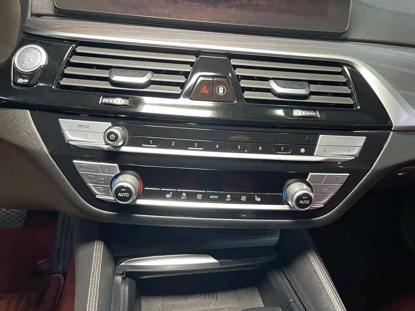 BMW 5 Series 2021 530Li Leading M Sport Package фото 14