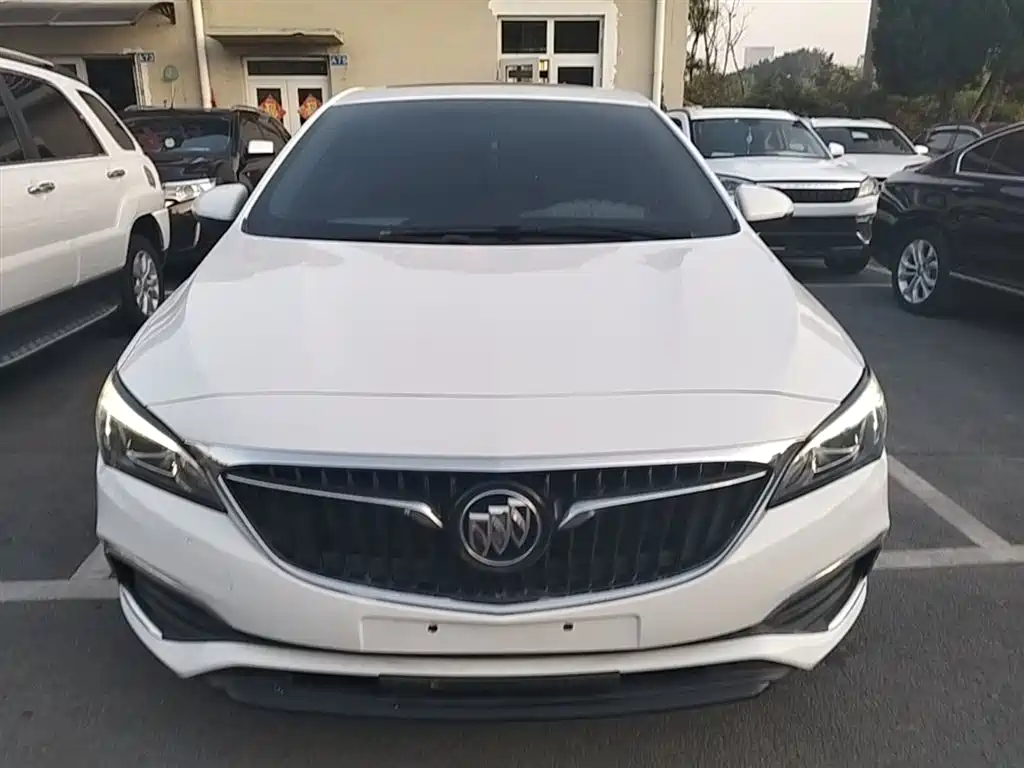 Buick Verano 2018 Sedan 15S Automatic Progressive фото 3