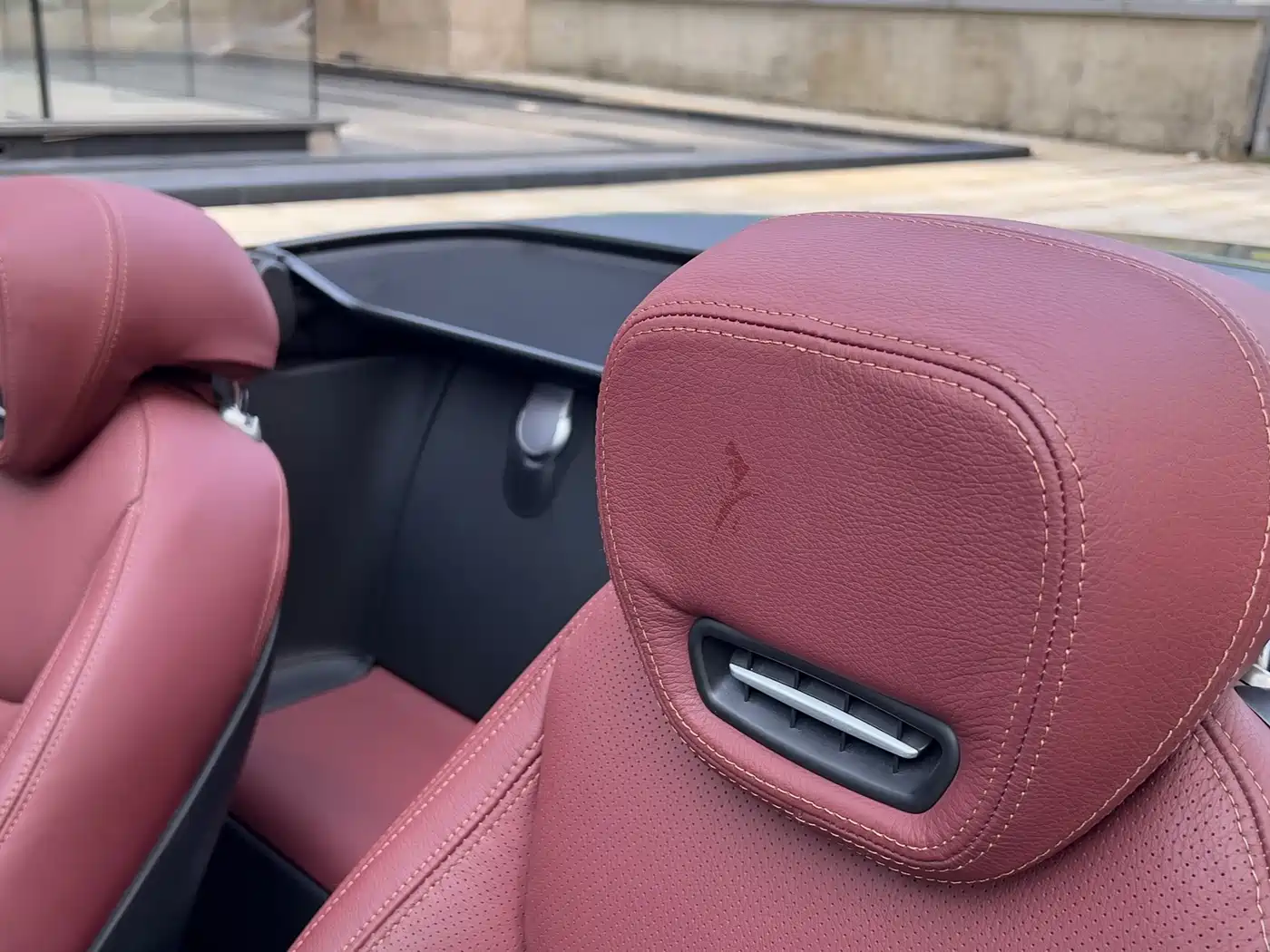 Mercedes-Benz SL-Class 2010 SL 300 фото 10