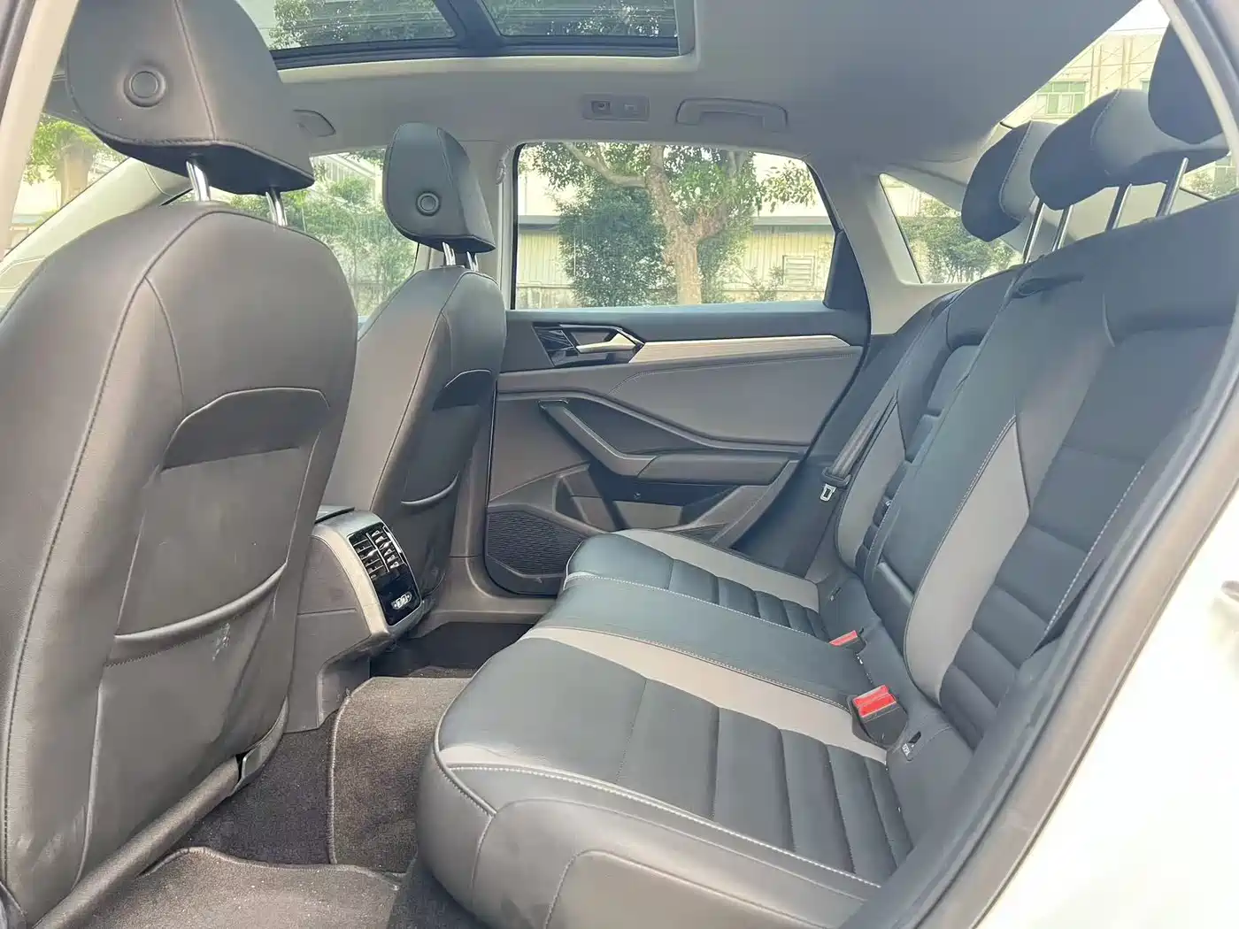 Volkswagen Sagitar 2021 200TSI DSG Comfort Smart Edition фото 15