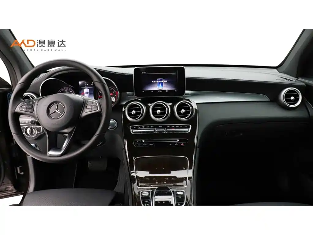 Mercedes-Benz GLC 2019 Facelift GLC 260 L 4MATIC Luxury фото 5