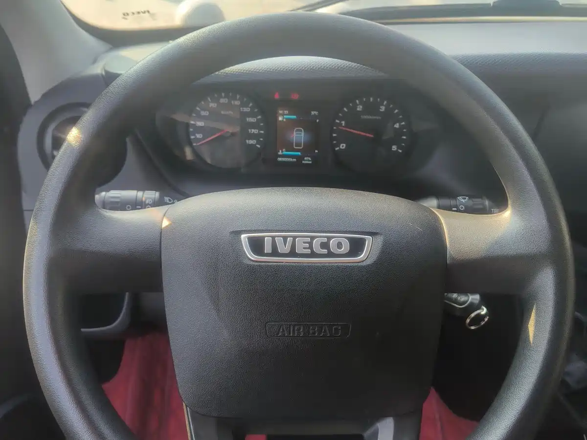 Iveco Daily 2022 2021 2.0T Manual Chaorui Short Wheelbase Low Roof Sliding Door F1A