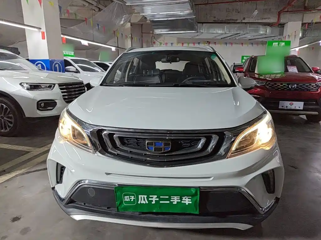 Фото 3 - Geely Vision X3