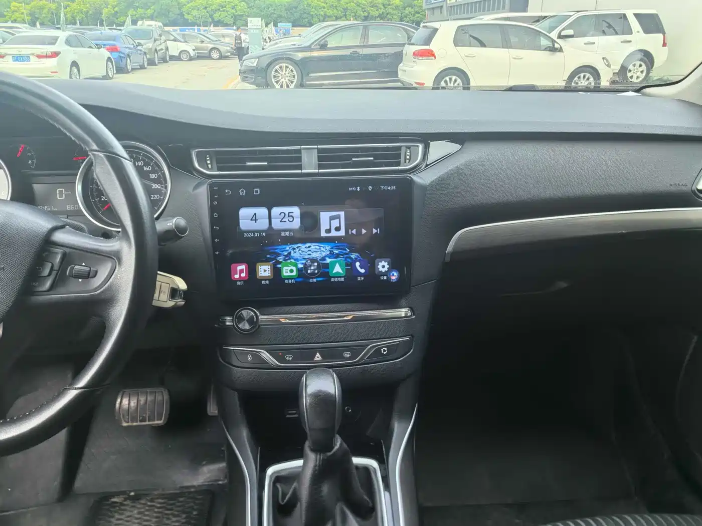 Peugeot 408 2016 1.6T Automatic Luxury Edition фото 14