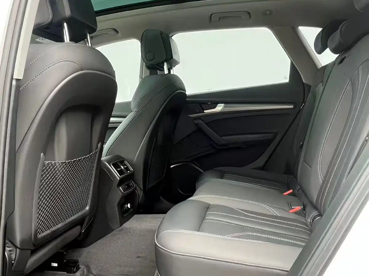 Audi Q5L 2022 40T Luxury Dynamic фото 6