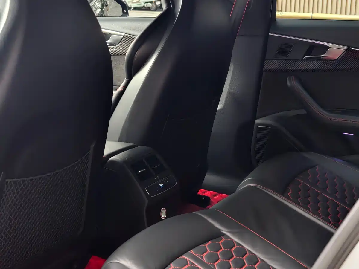 Audi RS 4 2019 RS 4 2.9T Avant фото 10