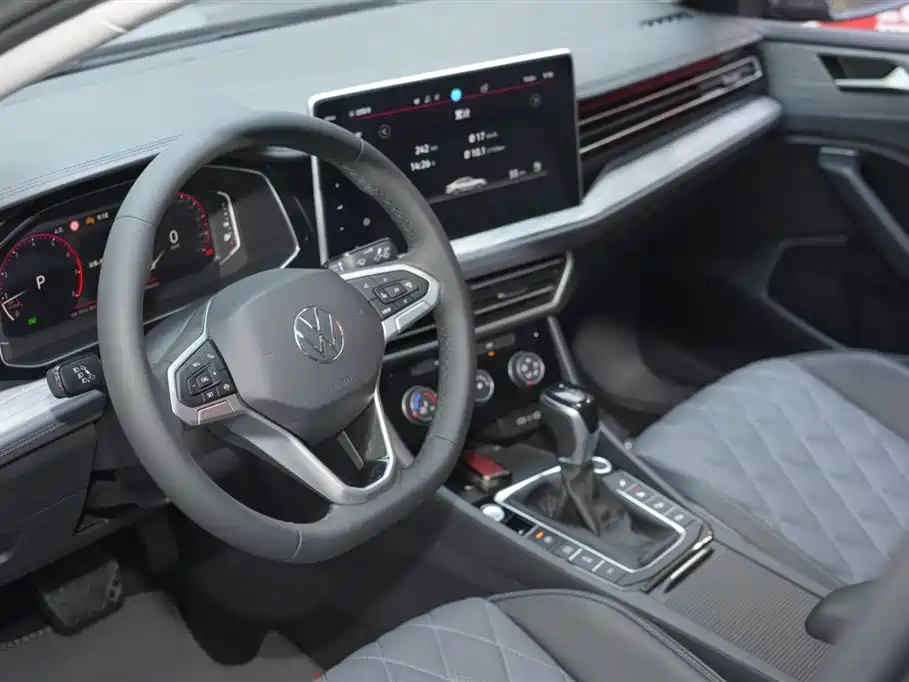 Volkswagen Sagitar 2023 300TSI DSG Surpassing Edition фото 13