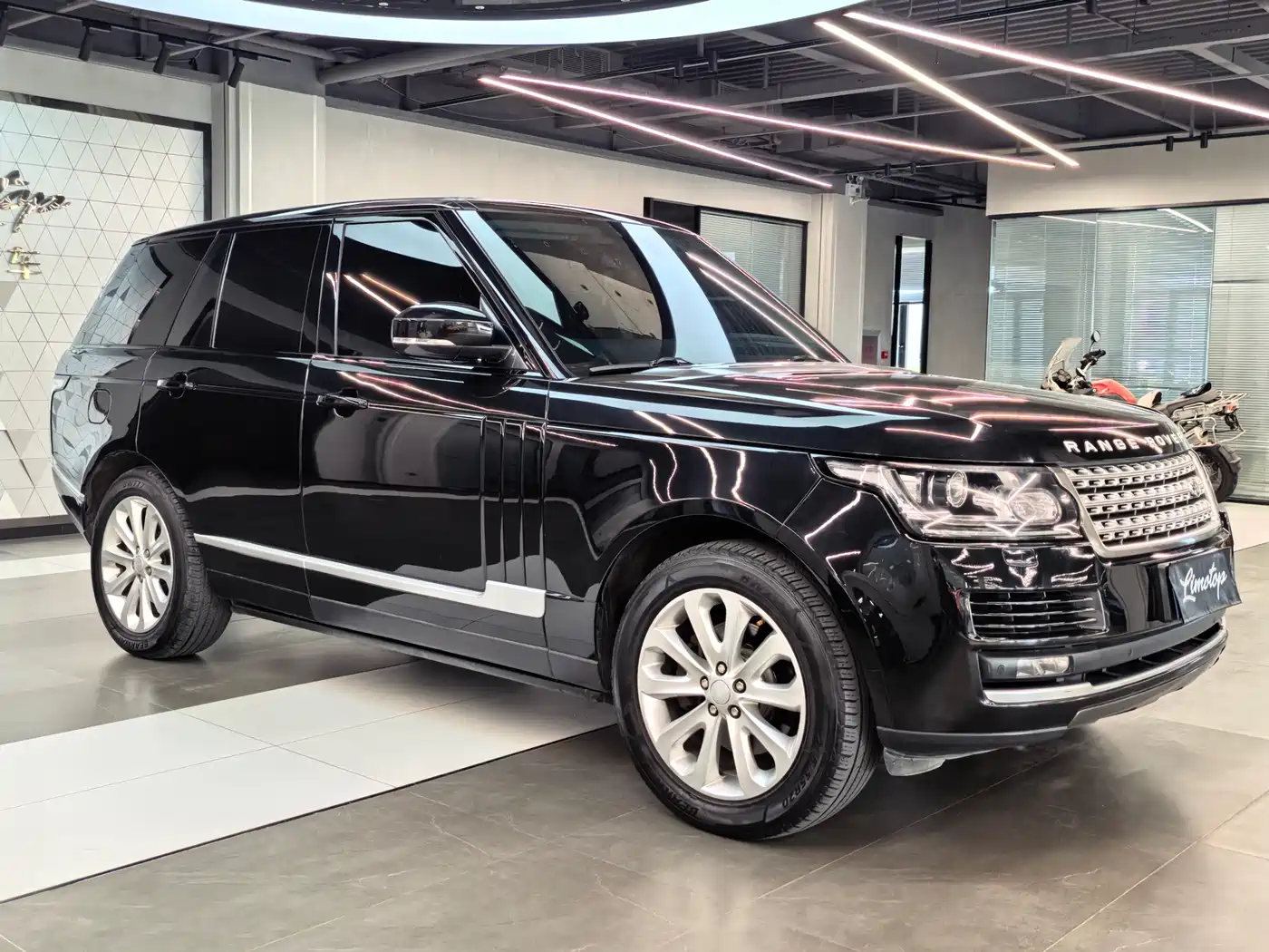 Land Rover Range Rover 2014 3.0 SC V6 Vogue SE фото 3