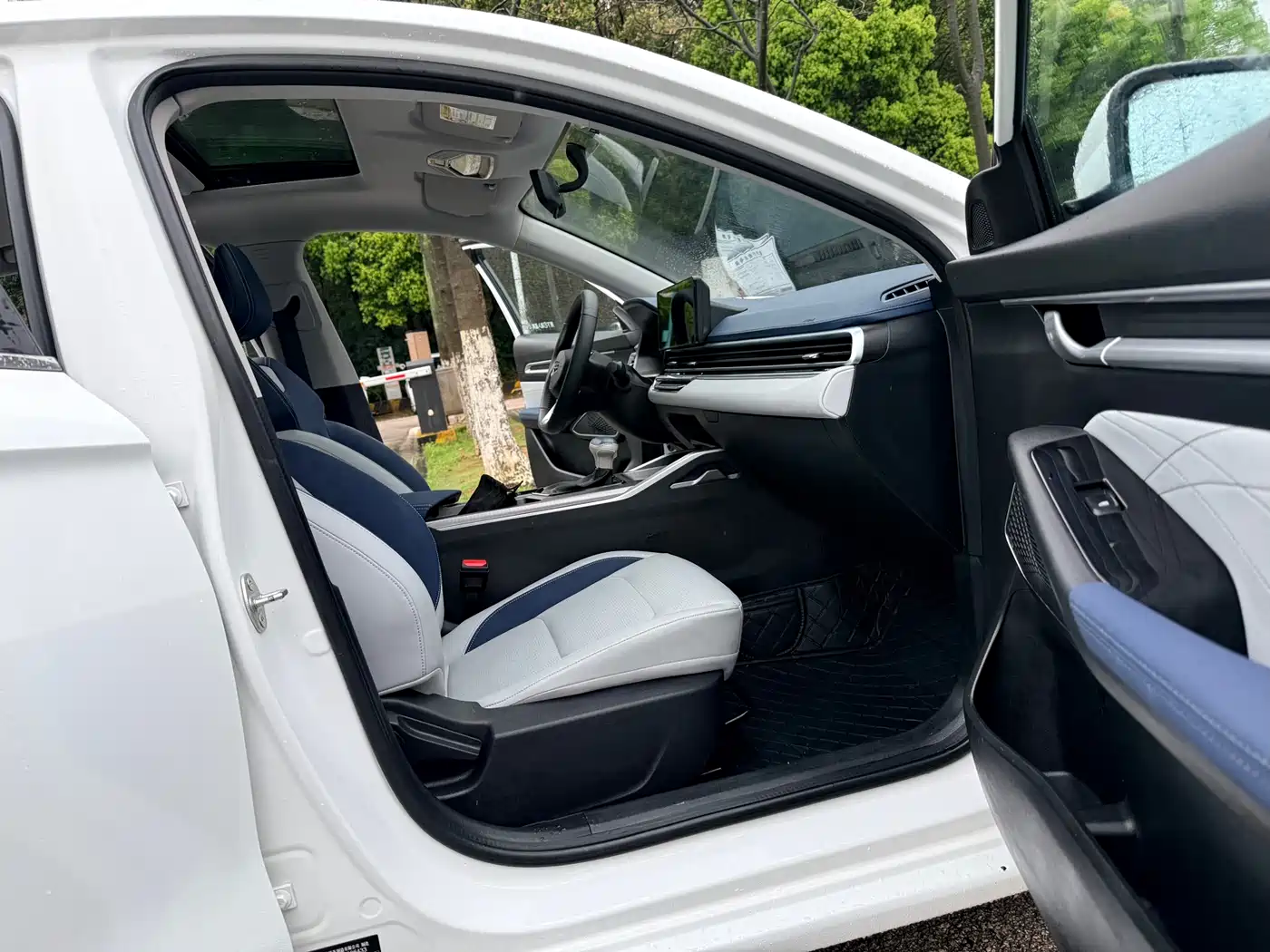 GEELY AUTOMOBILE EMGRAND