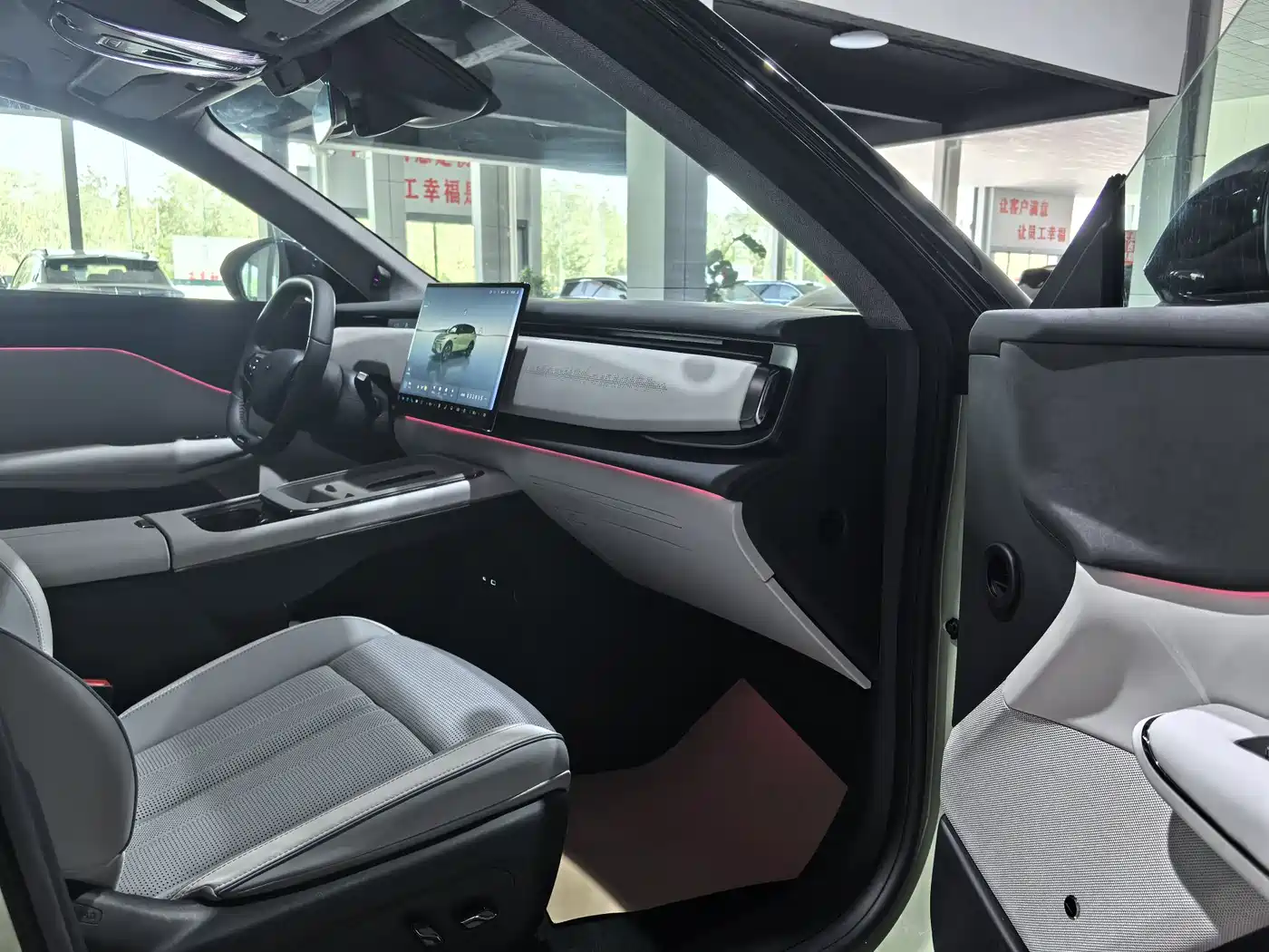 Voyah Auto Voyah Zhiyin 2024 Long Range Smart Edition фото 7