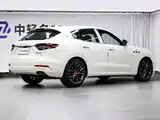 Photo 3 - Maserati Levante