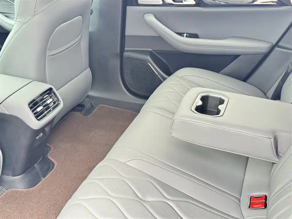 Geely Galaxy Galaxy A7 2025 EM-i фото 12