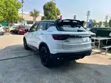 Фото 4 - Geely Coolray