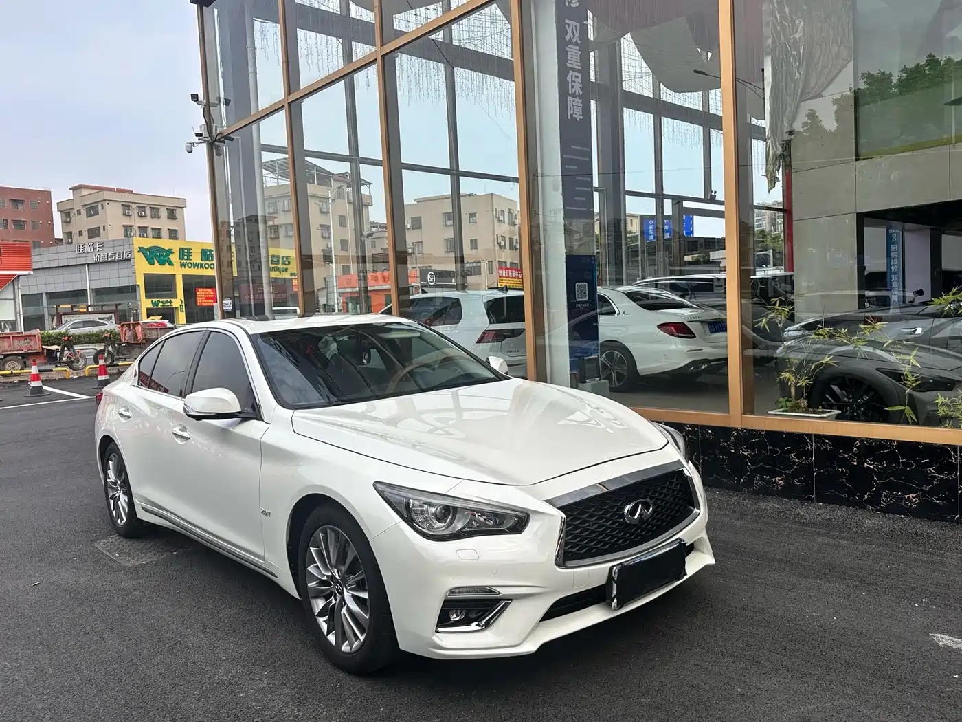 Infiniti Q50L 2019 2018 2.0T Premium Edition (China VI)