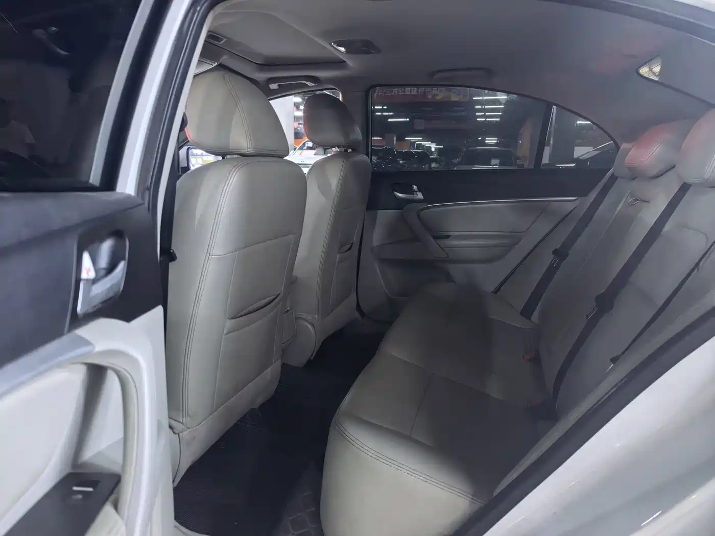 Geely Emgrand 2015 2014 Sedan 1.5L CVT Elite