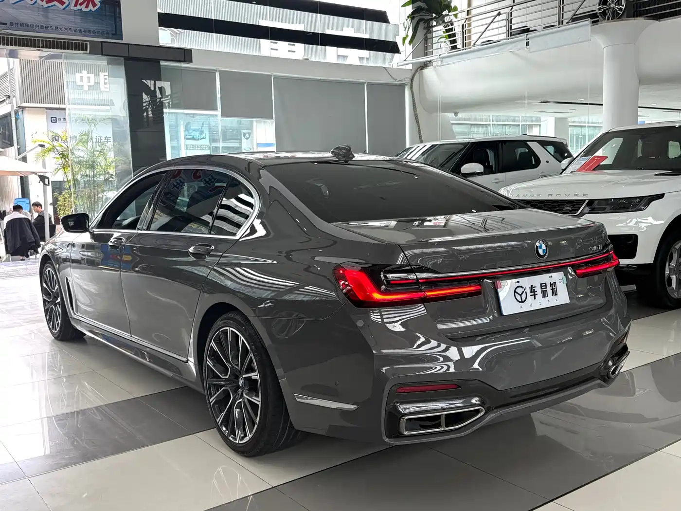 BMW 7 Series 2019 740Li Leading M Sport Package фото 18