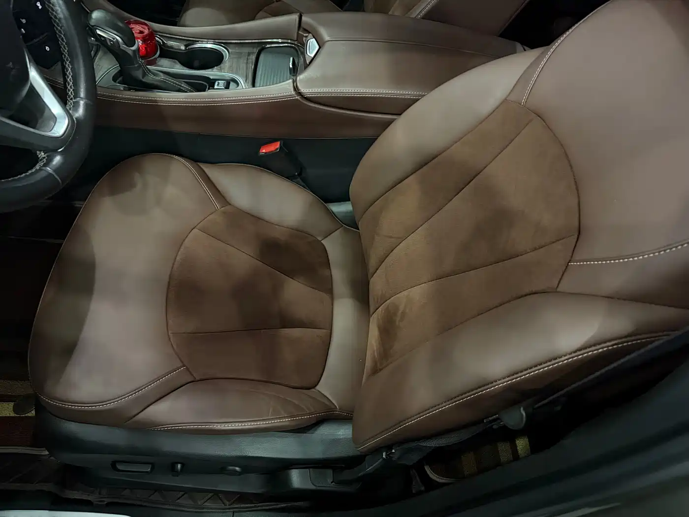 Фото 13 - Buick Envision Plus