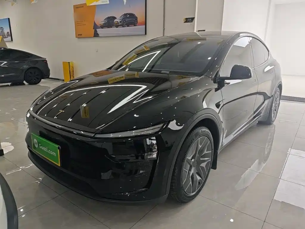 Tesla Model Y L 2026 2025 Facelift Long Range AWD