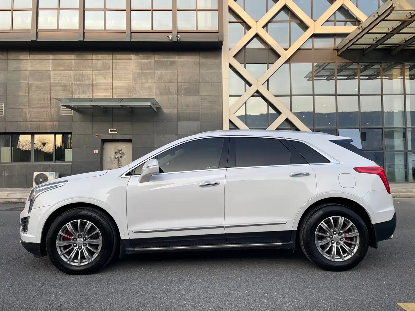 Cadillac XT5 2018 25T Luxury фото 5