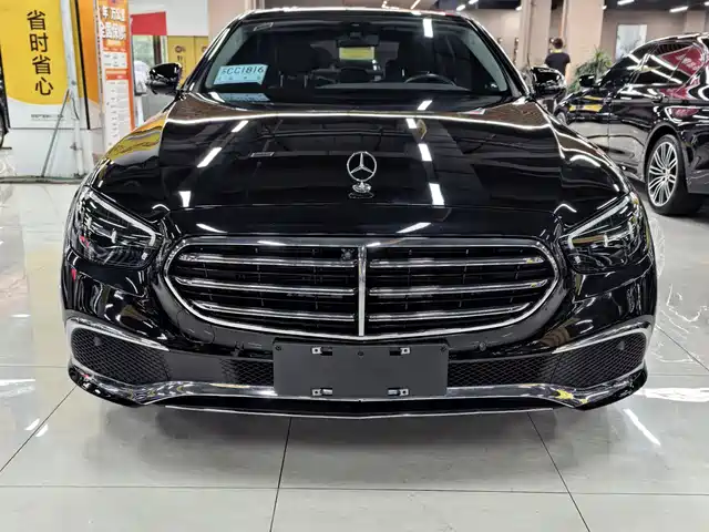 Mercedes-Benz E-Class 2023 E 300 L Fashion — фото 2