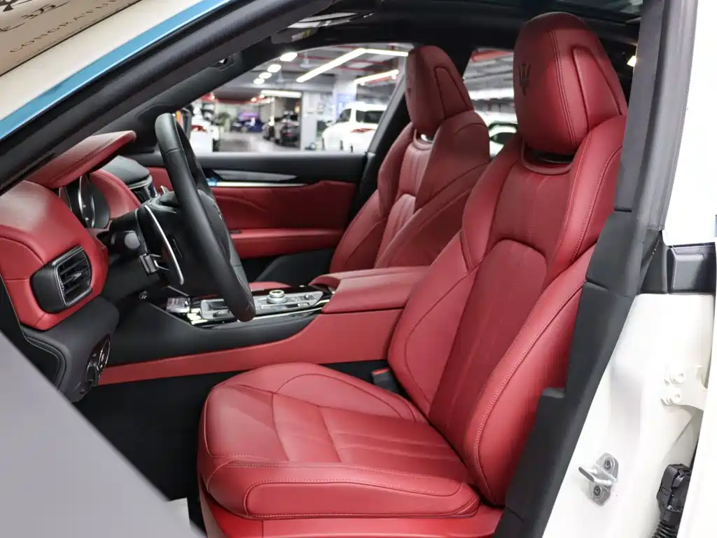 Фото 6 - Maserati Levante