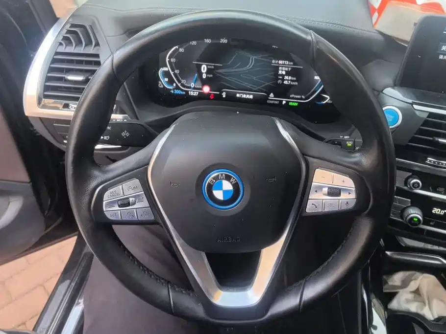 Фото 15 - BMW iX3