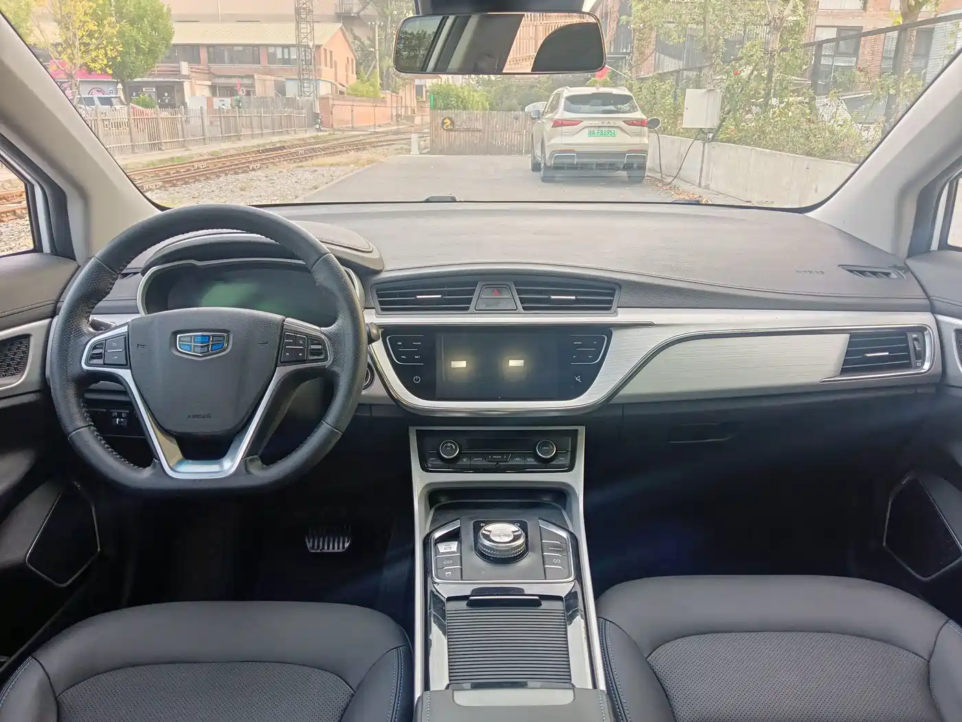 Geely Emgrand GSe 2018 2018 Premium Style