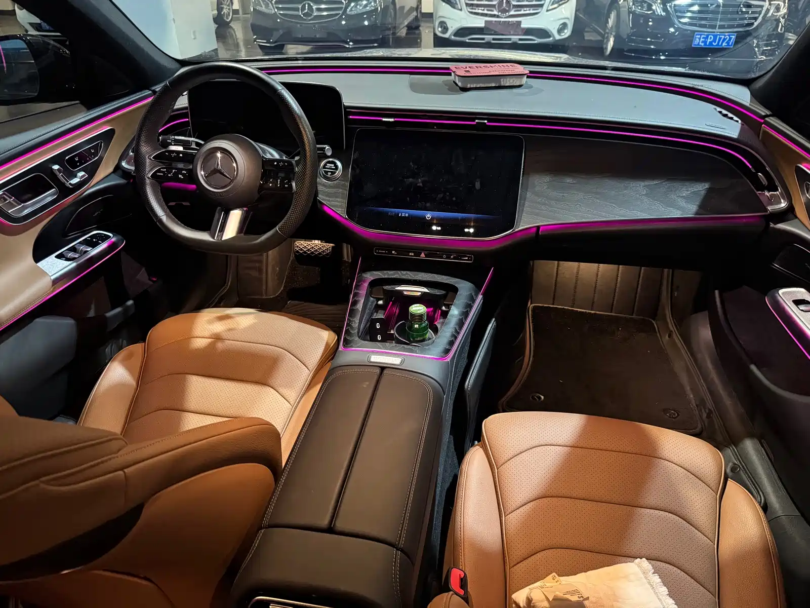 Photo 11 - Mercedes-Benz E-Class