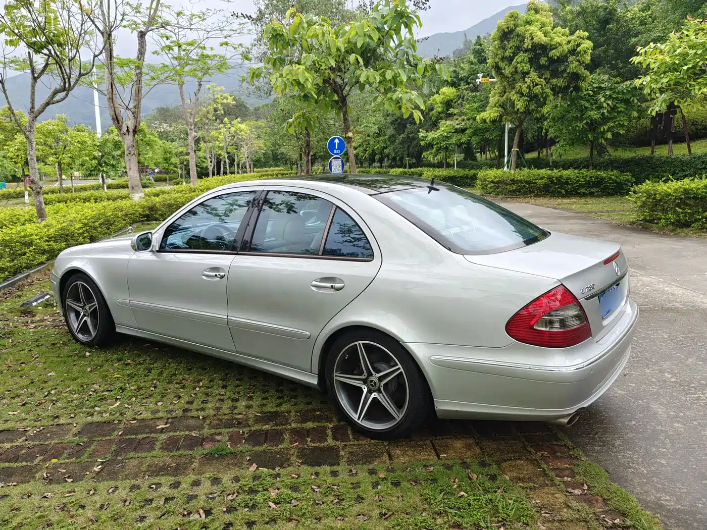 Mercedes-Benz E-Class 2008 Model E 280 Personality Sport Edition фото 54