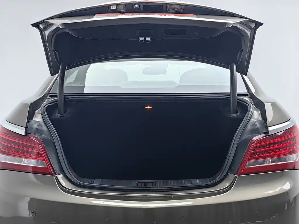 Photo 16 - Buick LaCrosse