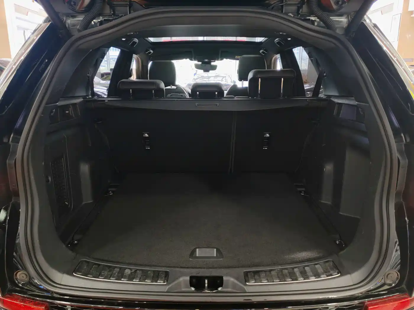 LAND ROVER DISCOVER NEW ENERGY SOURCES FOR SPORTS
