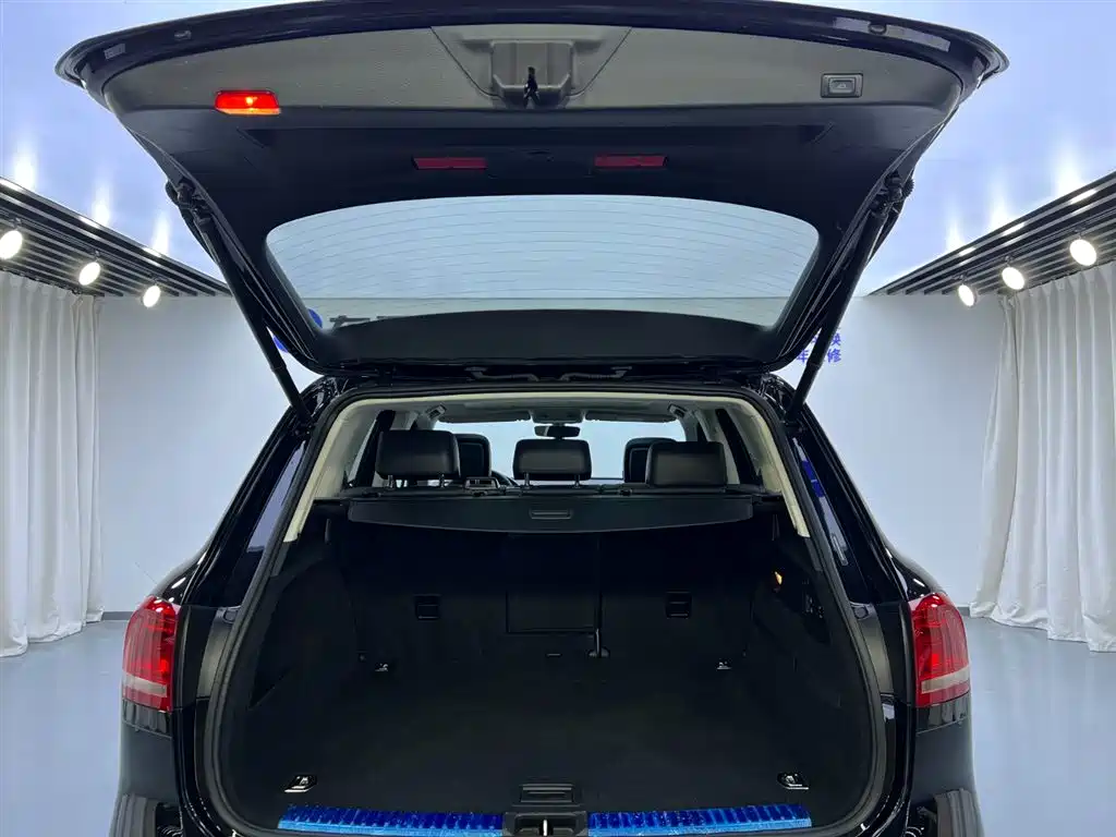Volkswagen Touareg 2017 3.0TSI Explorer Edition фото 25