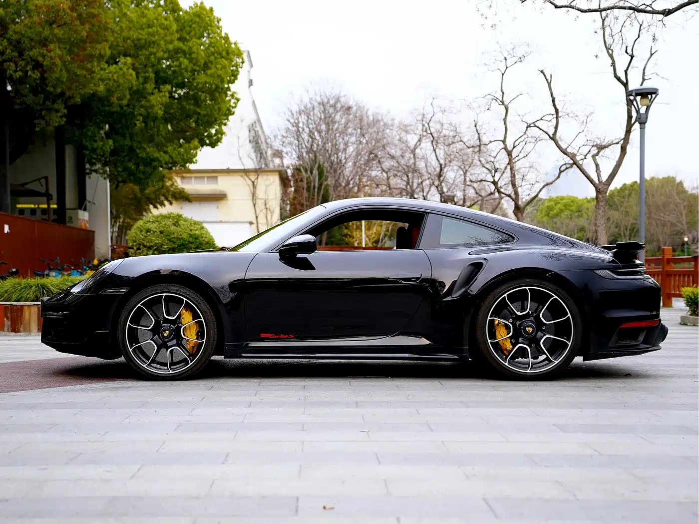 Porsche 911 2023 Turbo S 3.7T фото 3