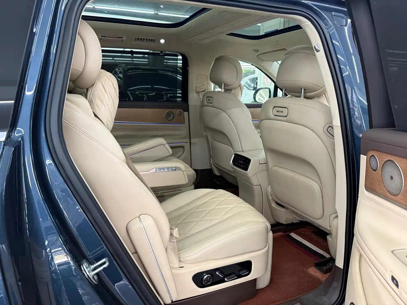 Aito M9 2024 2024 Extended Range Ultra 42kWh 6-Seater