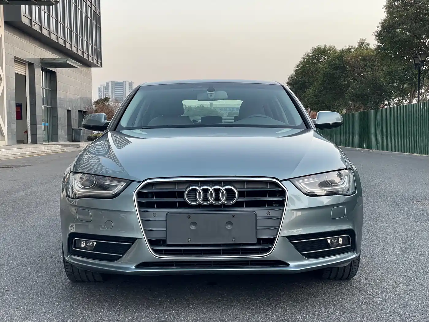 Audi A4L 2015 35 TFSI Auto Comfort фото 2
