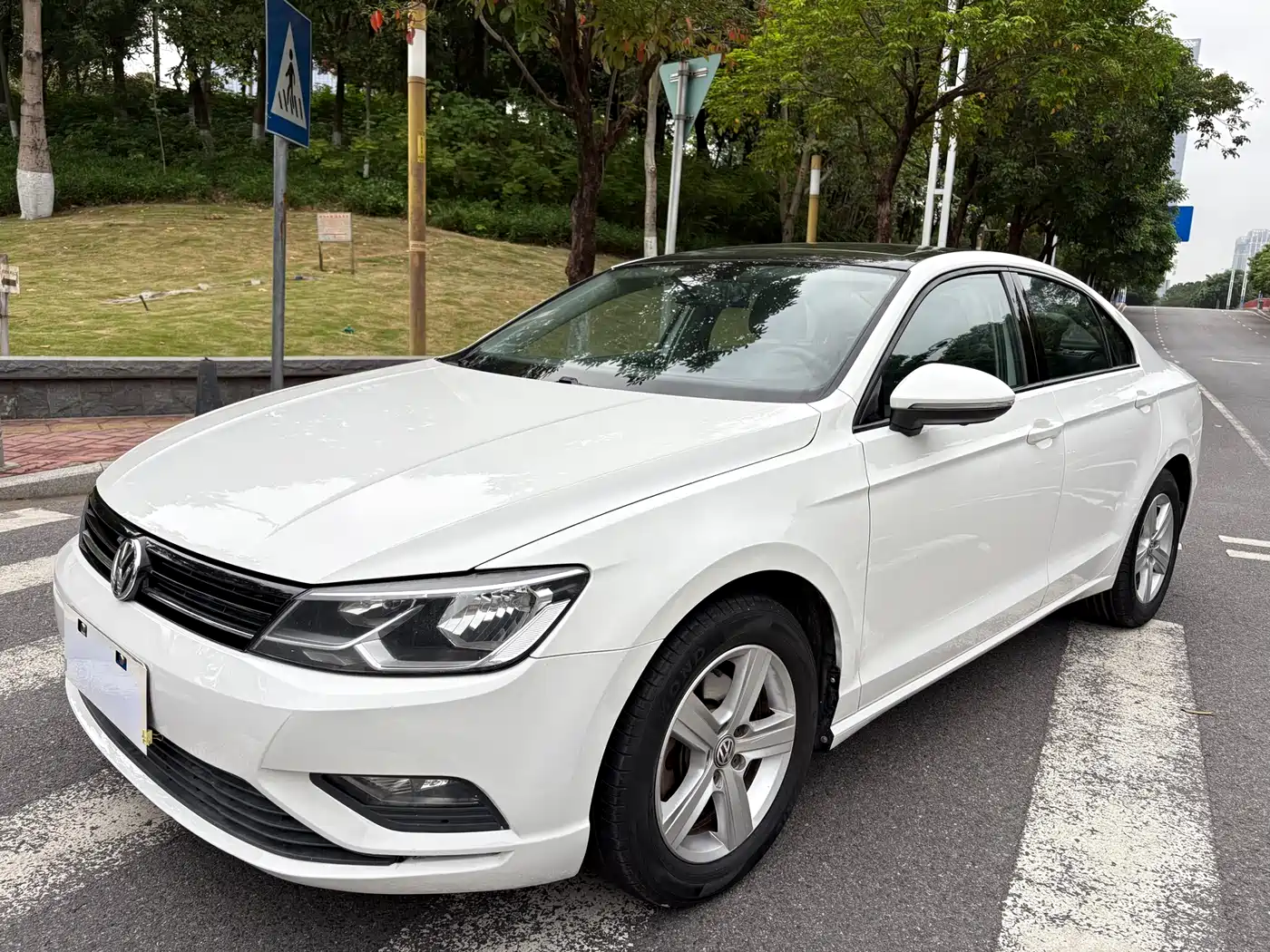 Volkswagen Lamando 2017 230TSI DSG Trend Edition