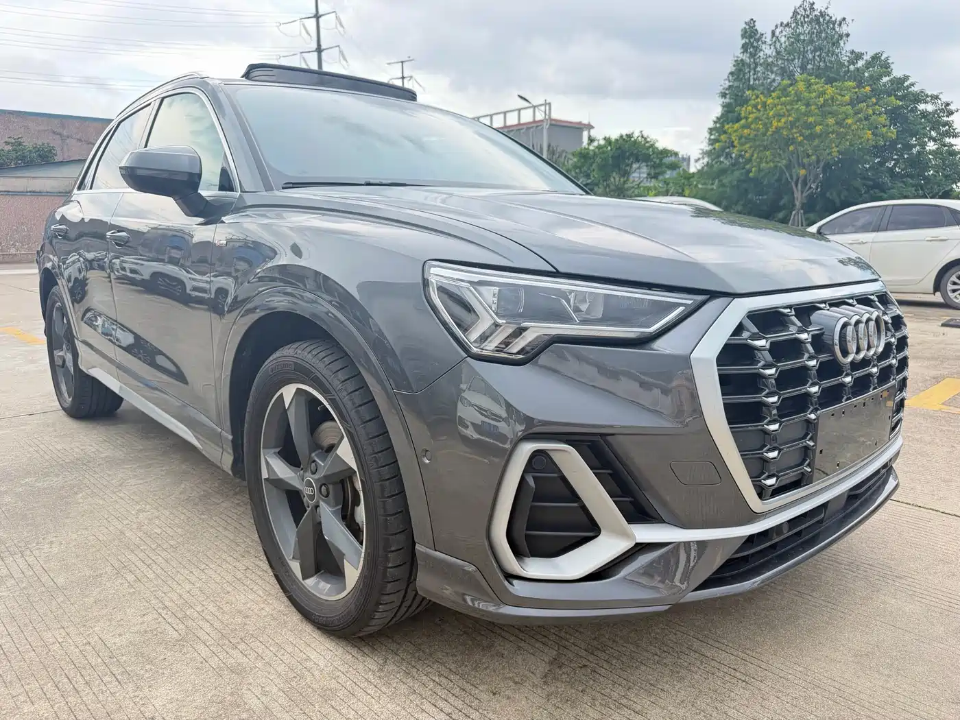 Audi Q3 2021 35 TFSI Fashion Sport фото 3