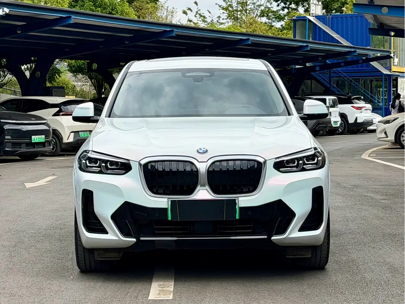 BMW IX3