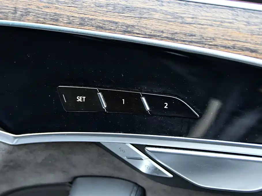 Audi A8 2019 A8L 55 TFSI quattro Premium фото 30