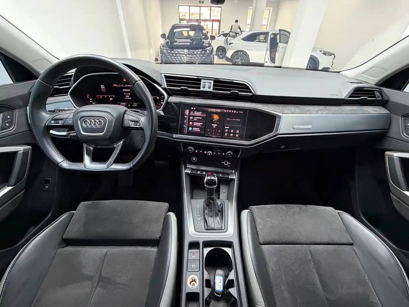Audi Q3 2022 35 TFSI Fashion Dynamic фото 15