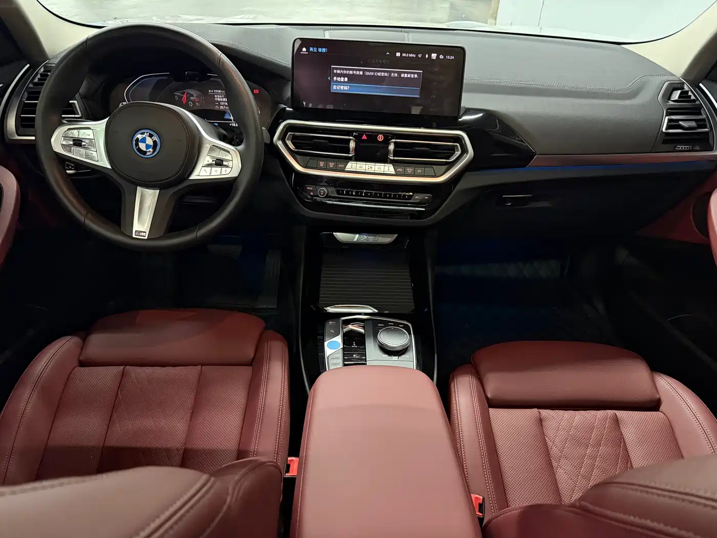 BMW iX3 2024 Leading Edition фото 11
