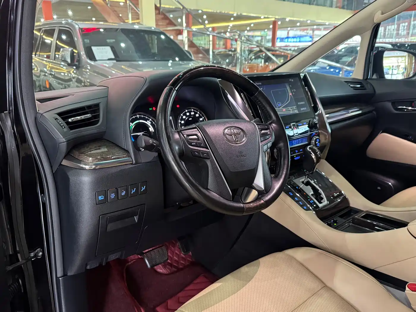 Toyota Vellfire 2021 Crown Hybrid 2.5L HV Premium Edition фото 7