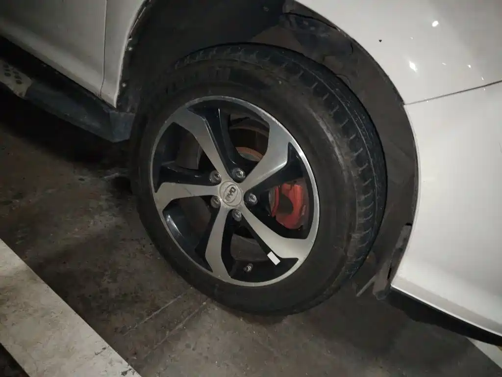 Фото 8 - BYD S7